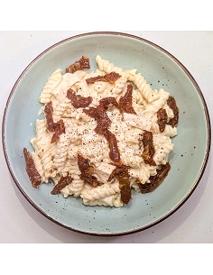 Fussili César con Cottage y pechuga de pollo