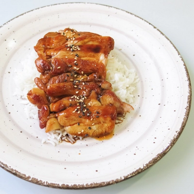 Pollo teriyaki con arroz